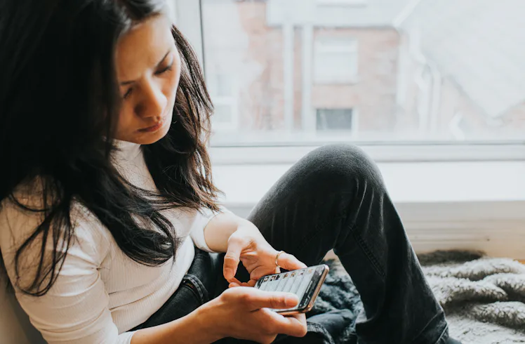 Should You Delete Pictures Of Your Ex? Here Are 3 Things To Consider