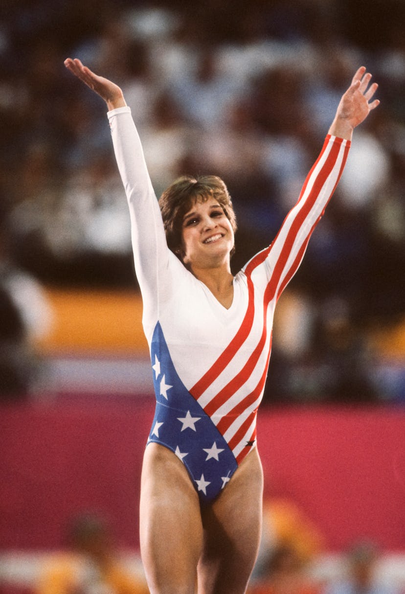 LOS ANGELES - AUGUST 1984:  Mary Lou Retton of the USA waves to the crowd during the Women's Gymnast...