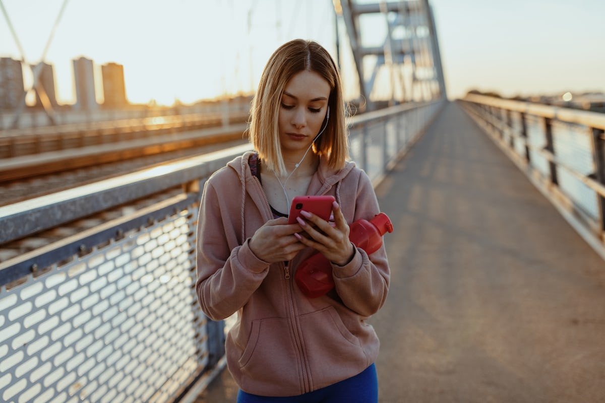 Why Is Online Dating So Hard for Guys? (And How to Fix It) why is online dating so hard