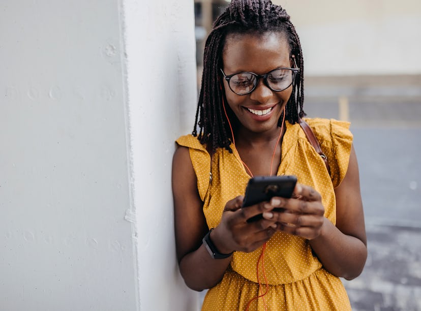 What do gifs and memes mean in texting?