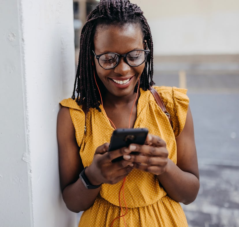 What do gifs and memes mean in texting?