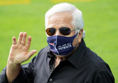 MIAMI GARDENS, FLORIDA - DECEMBER 20: Owner Robert Kraft of the New England Patriots waves before th...