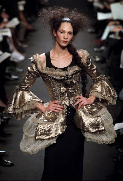 FRANCE - JANUARY 20: Fashion Show Haute -Couture Spring -Summer 1998 In Paris, France On January 20, 1998 - Jean-Paul Gaultier. (Photo by Daniel SIMON/Gamma-Rapho via Getty Images)