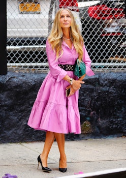 Carrie Bradshaw's Outfits: A Look at Fashion in And Just Like That, Know  Your Clothes