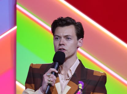 Olivia Wilde and Harry Styles were spotted kissing on a yacht in Italy.