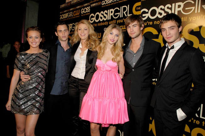 NEW YORK CITY, NY - SEPTEMBER 18: (L-R) Leighton Meester, Penn Badgley, Blake Lively, Taylor Momsen,...