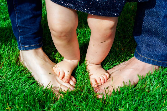 Experts explain why babies hate grass and why they try to avoid it.
