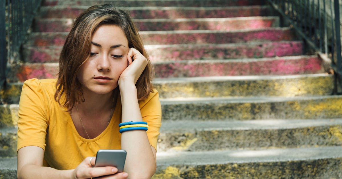 How to Be Vulnerable in a Text to Your Ex