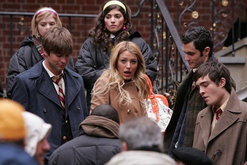 NEW YORK - NOVEMBER 27:  Chace Crawford, Blake Lively, Penn Badgley and Ed Westwick on location for ...