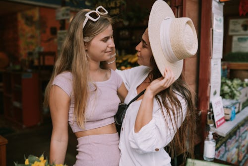 Cancer and Aquarius zodiac compatibility isn't looking good, astrologers say.