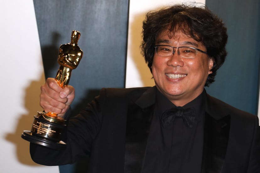 BEVERLY HILLS, CALIFORNIA - FEBRUARY 09:   South Korean director Bong Joon-Ho poses with the Oscar f...