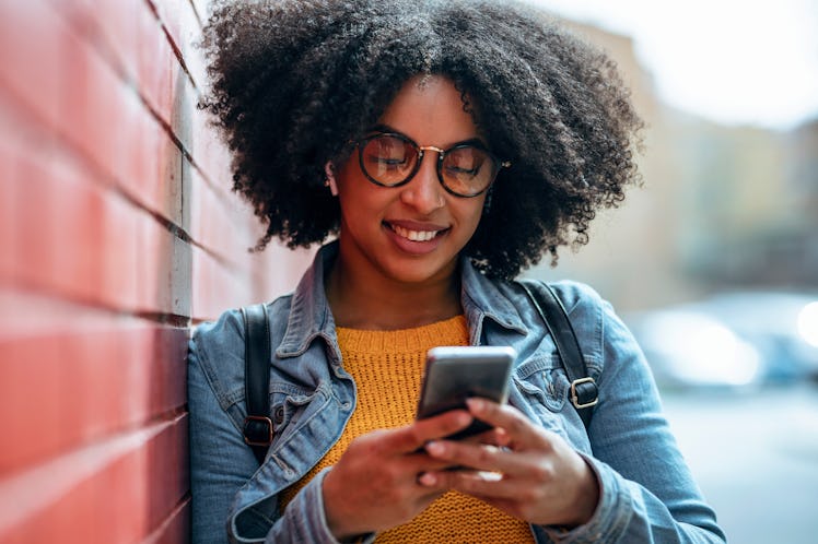 Here are ways to ask a guy to hang out again.