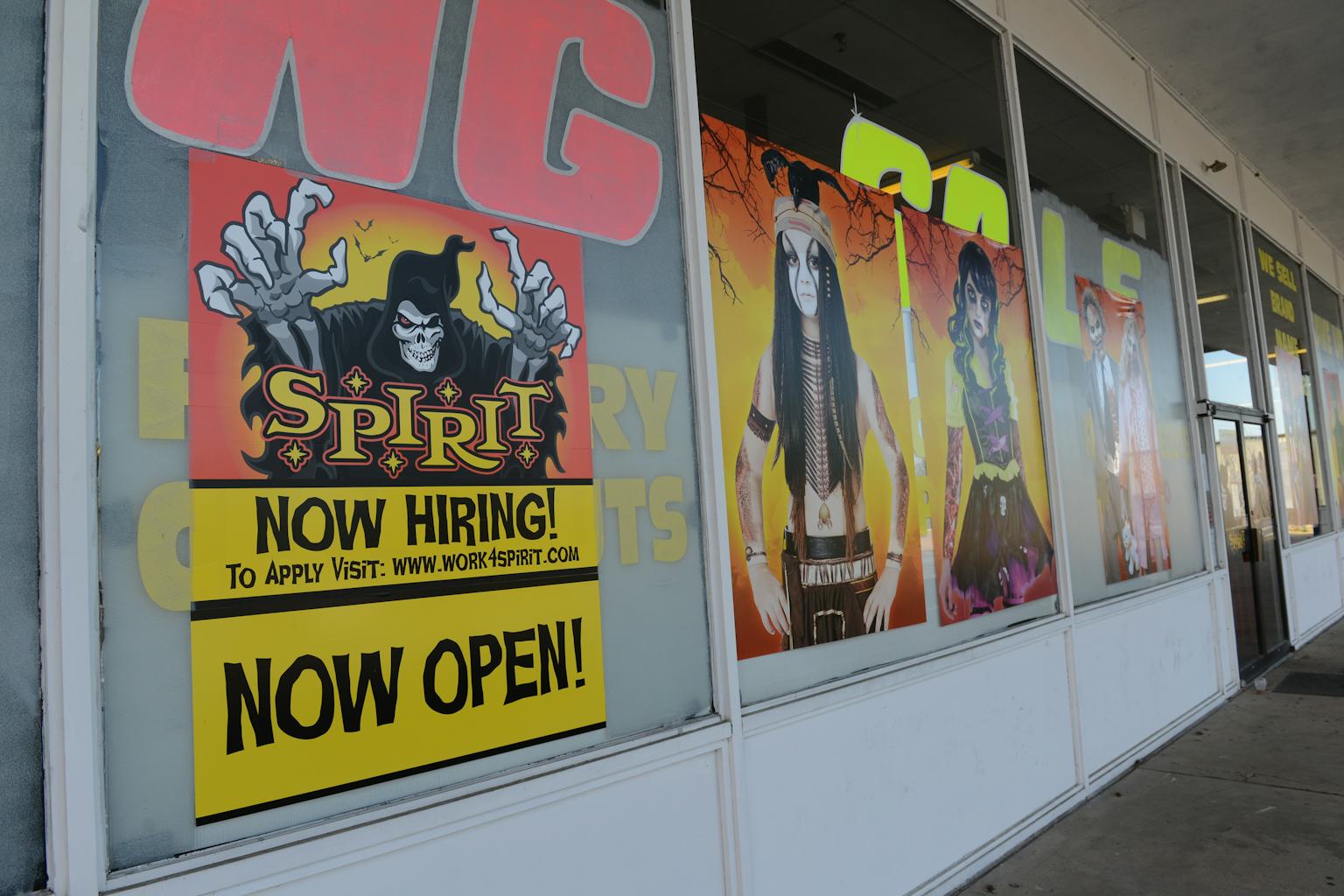When Do Spirit Halloween Stores Open 2021?