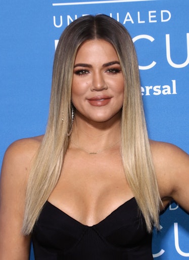Khloé Kardashian is embracing her naturally curly hair, and it's so nice to see.