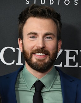Lizzo's plan for a date with Chris Evans takes it to the next level.