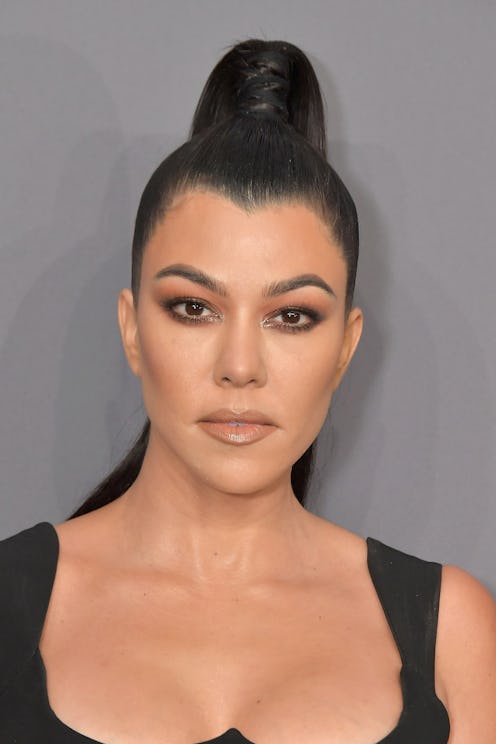 Kourtney Kardashian's new bob haircut is major fall beauty goals. Just weeks after letting beau Trav...