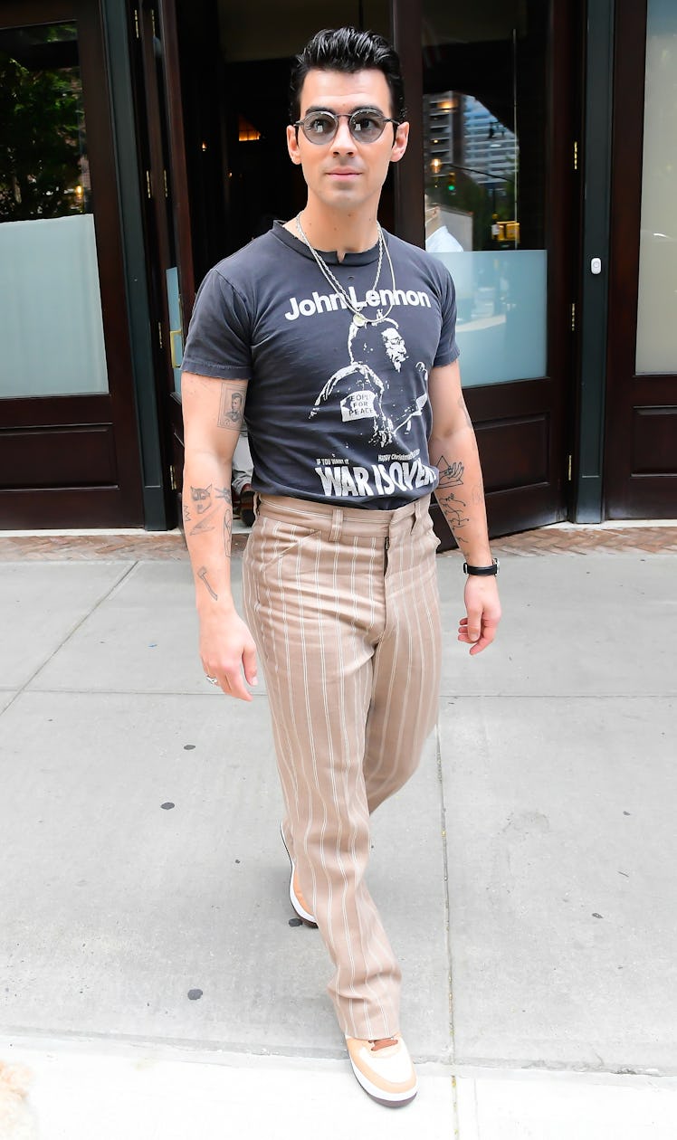NEW YORK, NY - AUGUST 02: Joe Jonas is seen walking on August 2, 2021 in New York City. (Photo by ...