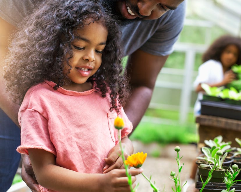 These flower crafts are great for the whole family