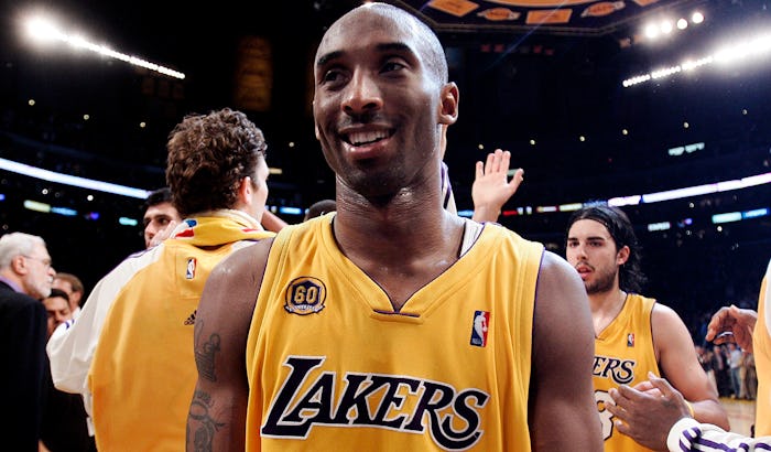 Los Angeles Lakers pay tribute to Kobe Bryant.