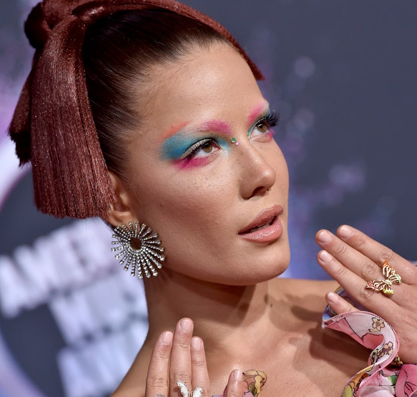 LOS ANGELES, CALIFORNIA - NOVEMBER 24: Halsey attends the 2019 American Music Awards at Microsoft Th...