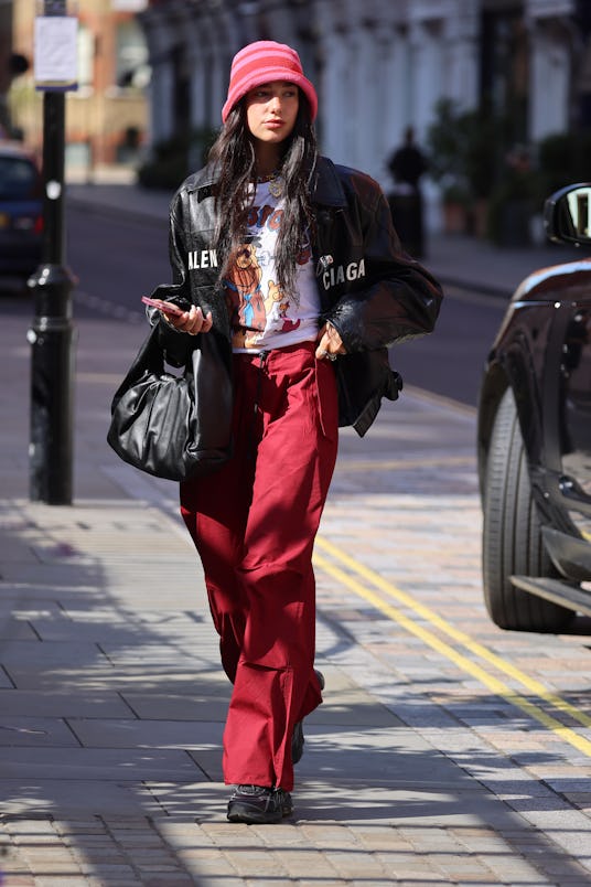 LONDON, ENGLAND - AUGUST 25:  Dua Lipa seen arriving back at a hotel on August 25, 2021 in London, E...