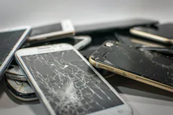 Πώς να διορθώσετε μια ραγισμένη οθόνη iPhone με οδοντόκρεμα