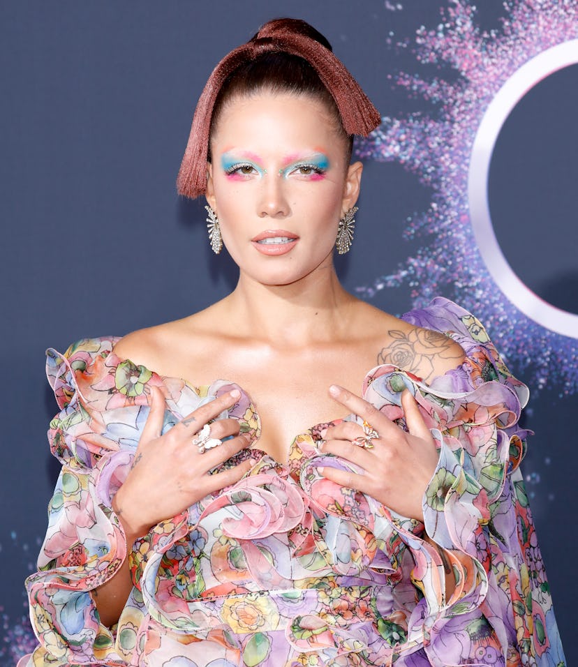 LOS ANGELES, CA - NOVEMBER 24: (EDITORS NOTE: Image has been digitally retouched) Halsey arrives at ...