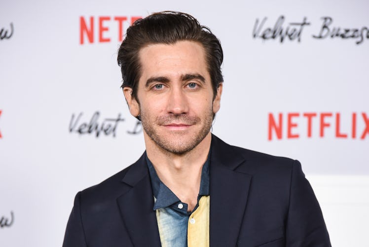 People are tweeting about Jake Gyllenhall saying he doesn't bathe often and it's so much.