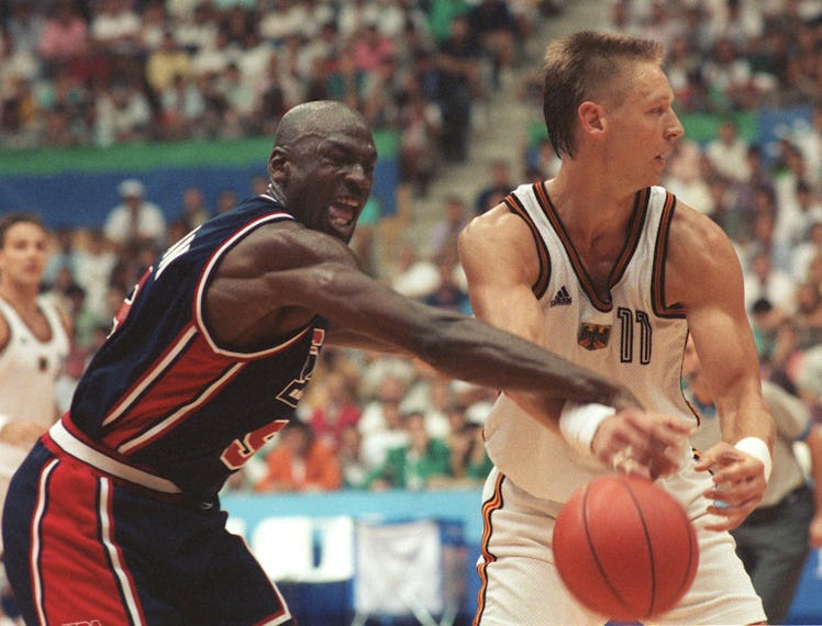 US-Basketball-Star Michael "Air" Jordan  - hier spielt er am 29.07.1992 während der Olympischen Somm...