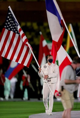 TOKYO, JAPAN - AUGUST 08: Flagbearer Kara Winger of Team United States during the Closing Ceremony o...