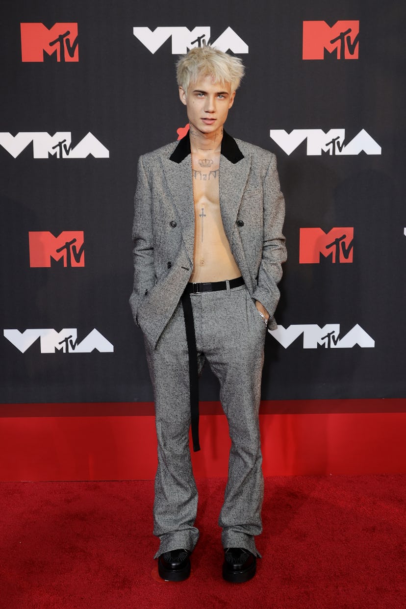 NEW YORK, NEW YORK - SEPTEMBER 12: Jaden Hossler attends the 2021 MTV Video Music Awards at Barclays...
