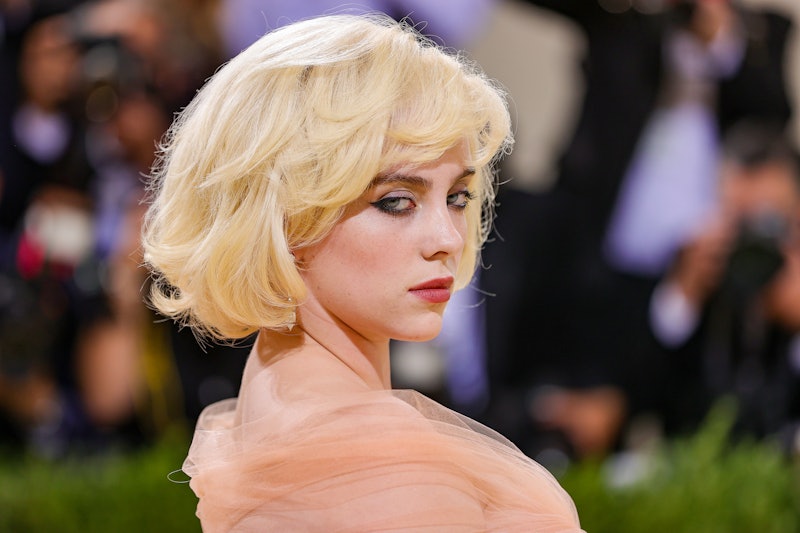 Billie Eilish's Met Gala 2021 makeup was all about Old Hollywood glamour. Here, her makeup artist Ro...