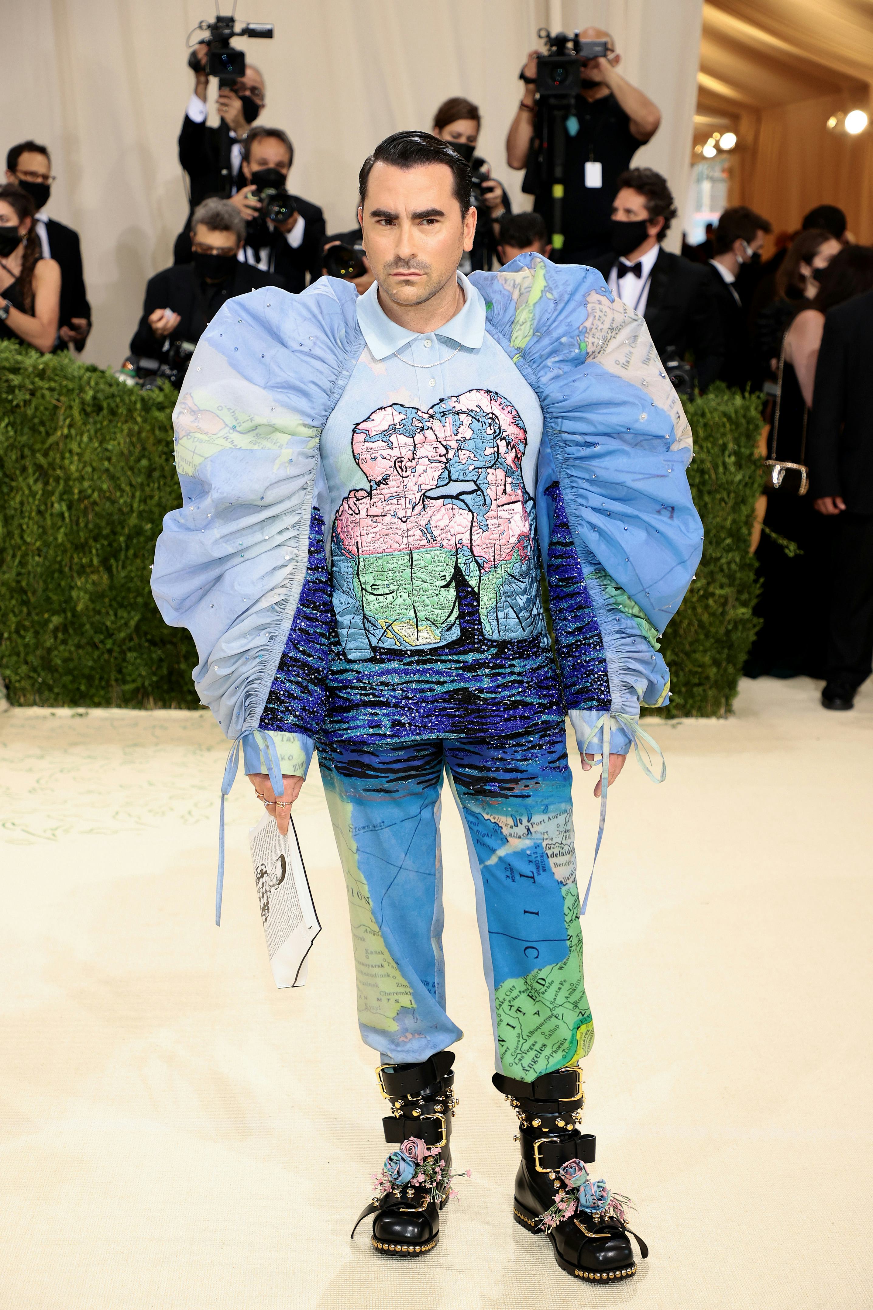Dan Levy's 2021 Met Gala look is bursting with details.