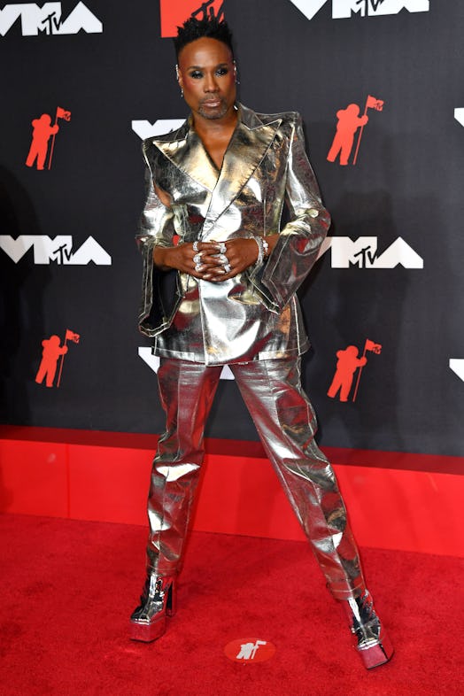 Billy Porter's VMAs 2021 red carpet look was basically a tribute to the moon person outfit.