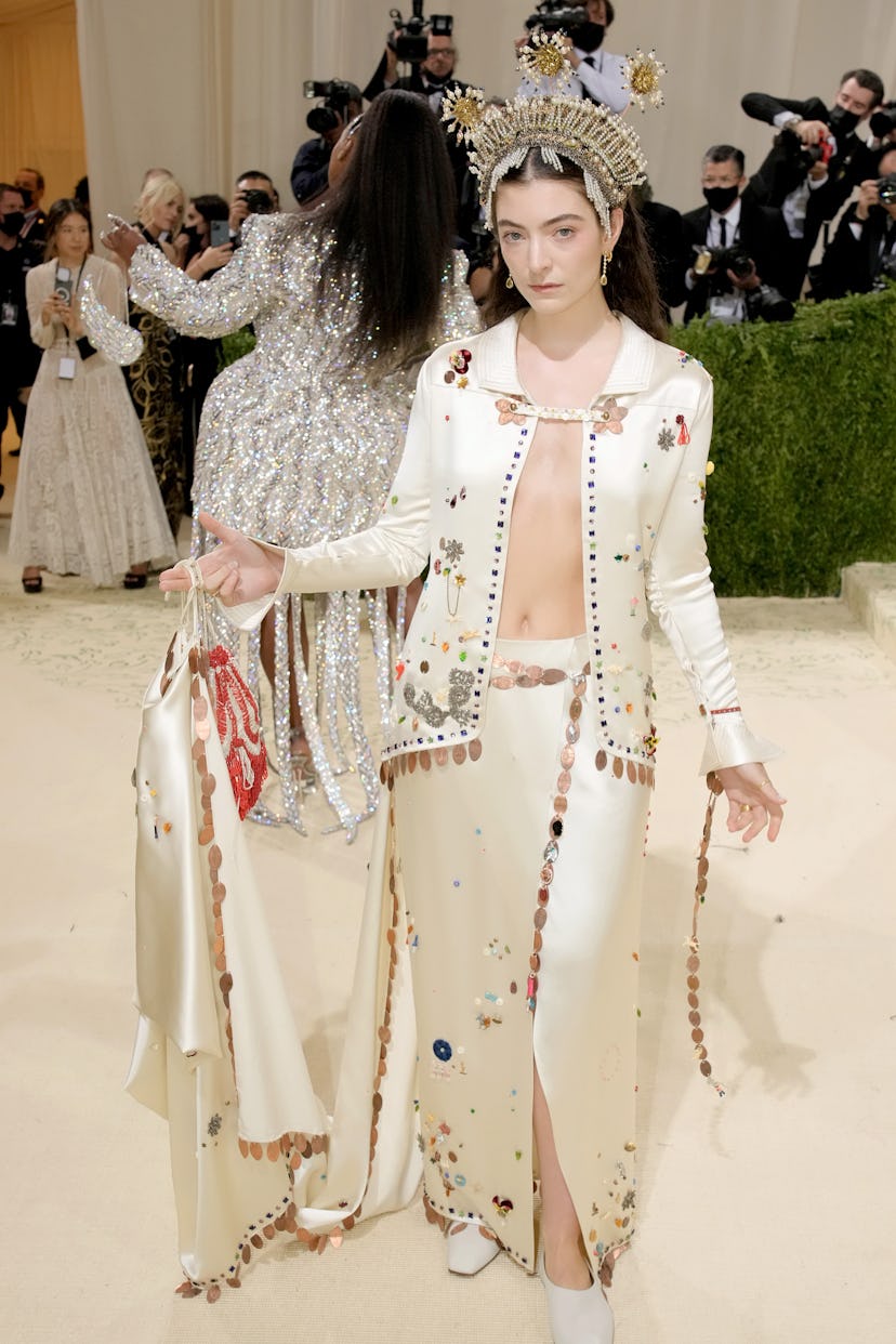 NEW YORK, NEW YORK - SEPTEMBER 13: Lorde attends The 2021 Met Gala Celebrating In America: A Lexicon...