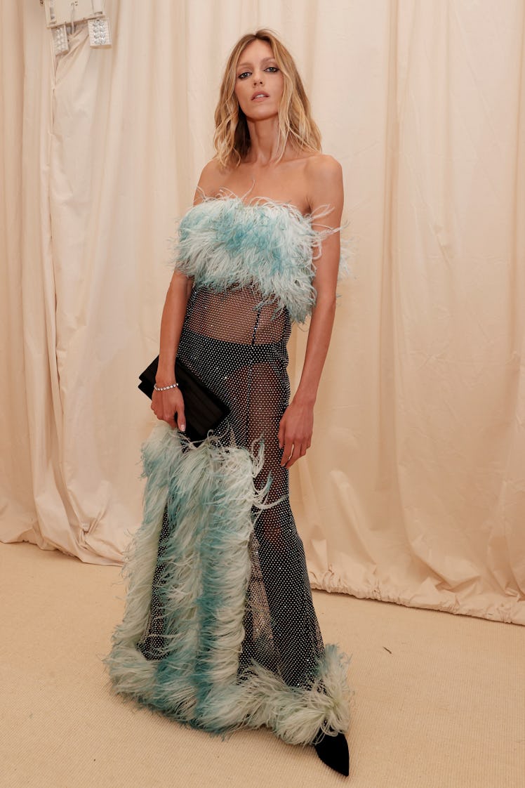 NEW YORK, NEW YORK - SEPTEMBER 13: Anja Rubik attends The 2021 Met Gala Celebrating In America: A Le...