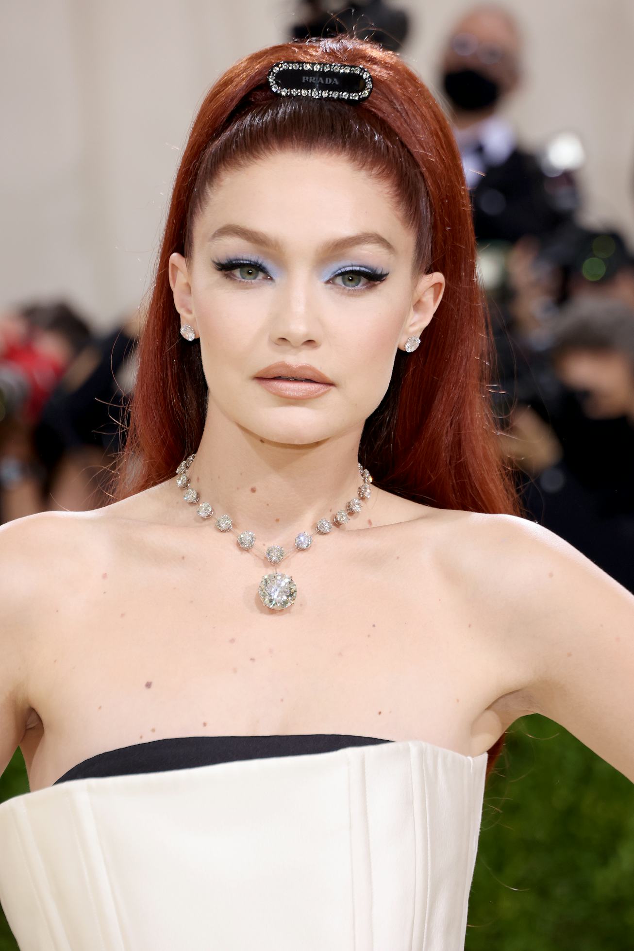 NEW YORK, NEW YORK - SEPTEMBER 13: Gigi Hadid attends The 2021 Met Gala Celebrating In America: A Le...