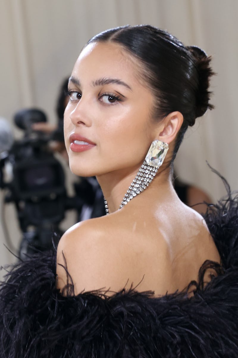 Olivia Rodrigo's Met Gala 2021 hairstyle — courtesy of Clayton Hawkins — was a sleek, punk-inspired ...