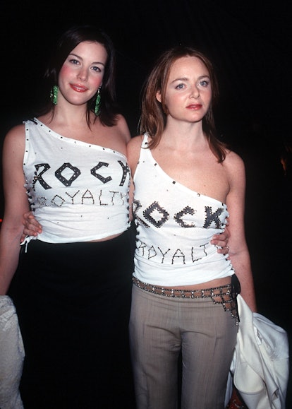 374393 01: 12/06/99 New York, NY. Liv Tyler and Stella McCartney at the Metropolitan Museum of Art f...