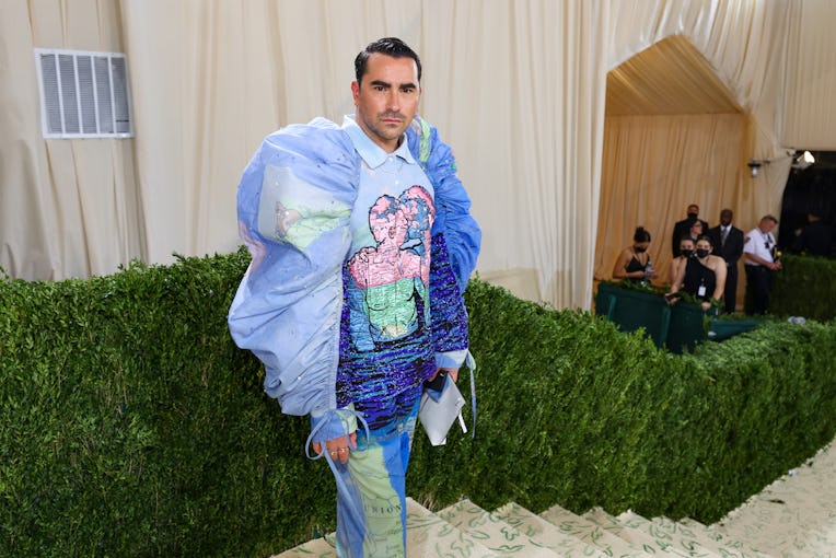 NEW YORK, NEW YORK - SEPTEMBER 13: (EXCLUSIVE COVERAGE) Dan Levy departs The 2021 Met Gala Celebrati...