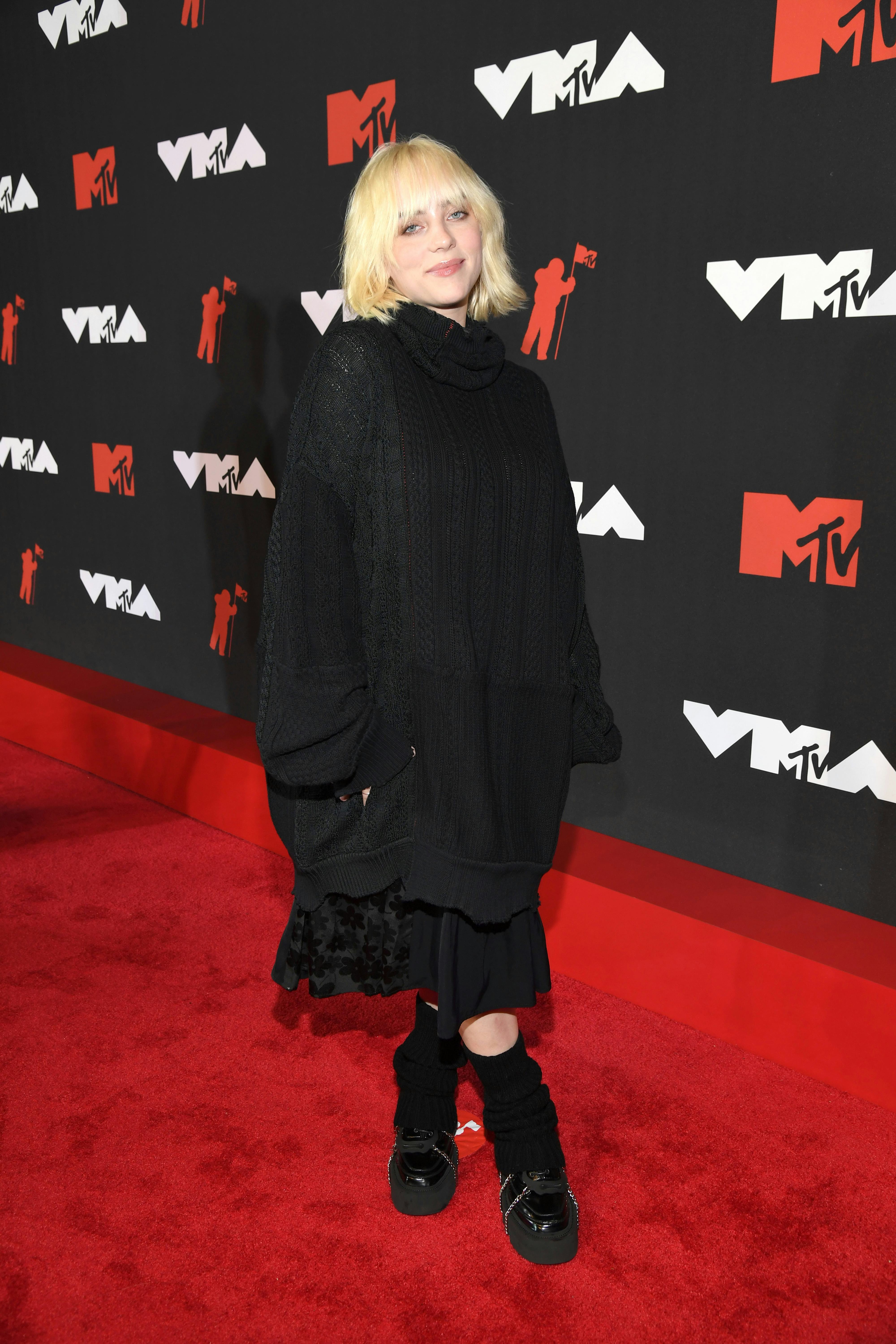 billie eilish red carpet outfits