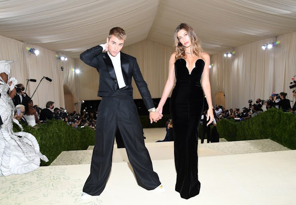 Justin Bieber and Hailey Bieber attend the 2021 Met Gala.