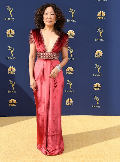 Sandra Oh wore Y2K inspired accessories to the 2018 Emmys