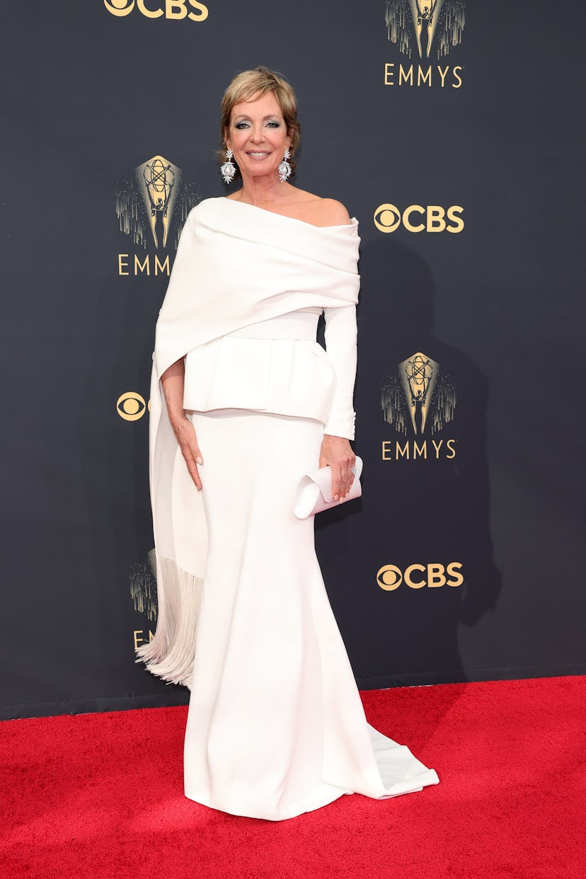 LOS ANGELES, CALIFORNIA - SEPTEMBER 19: Allison Janney attends the 73rd Primetime Emmy Awards at L.A...
