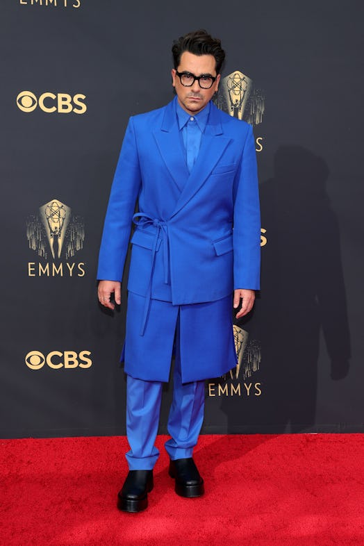 Dan Levy's Emmys 2021 look was a '90s color dream that looked super comfortable.