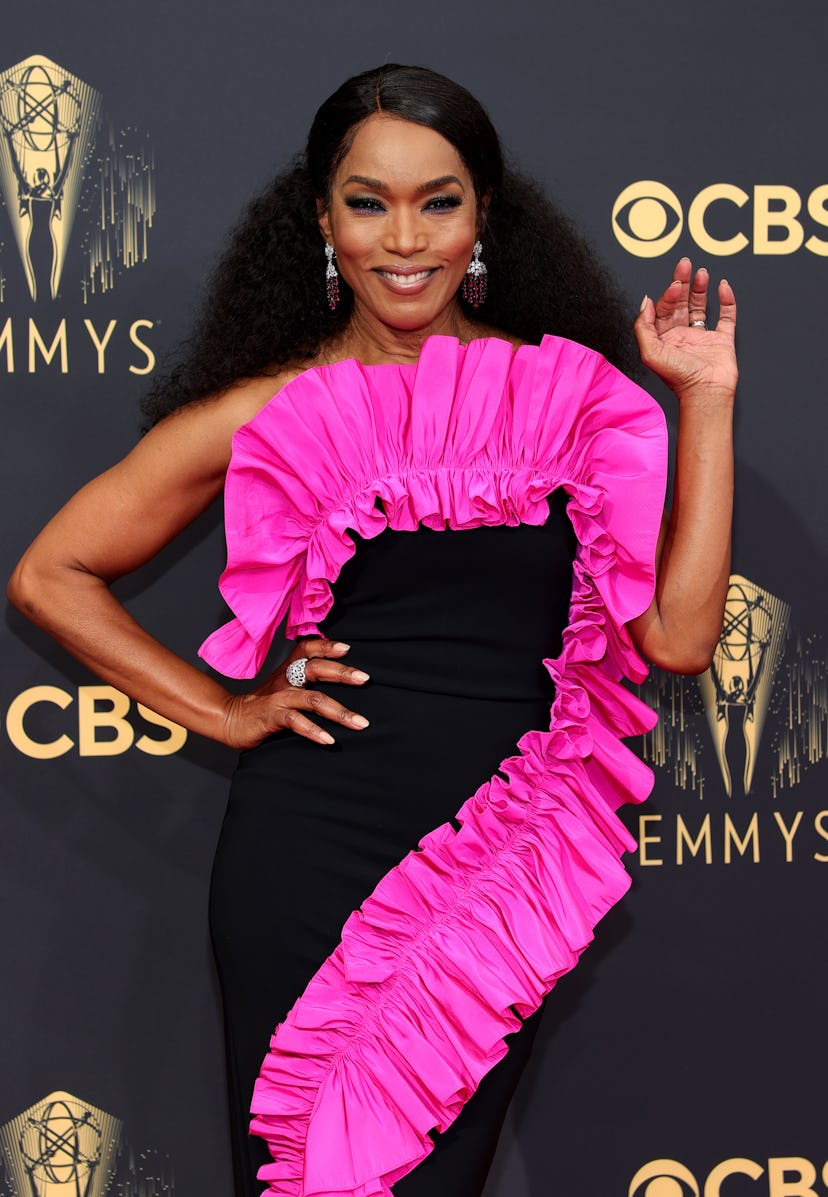 LOS ANGELES, CALIFORNIA - SEPTEMBER 19: Angela Bassett attends the 73rd Primetime Emmy Awards at L.A...