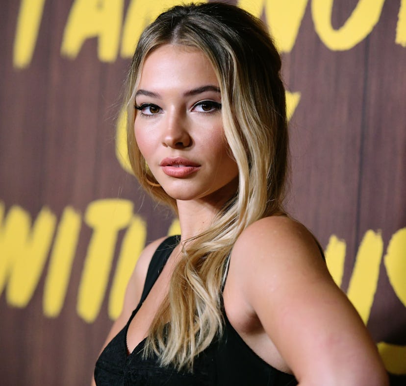 Madelyn Cline's dating history includes Chase Stokes and Pete Davidson.