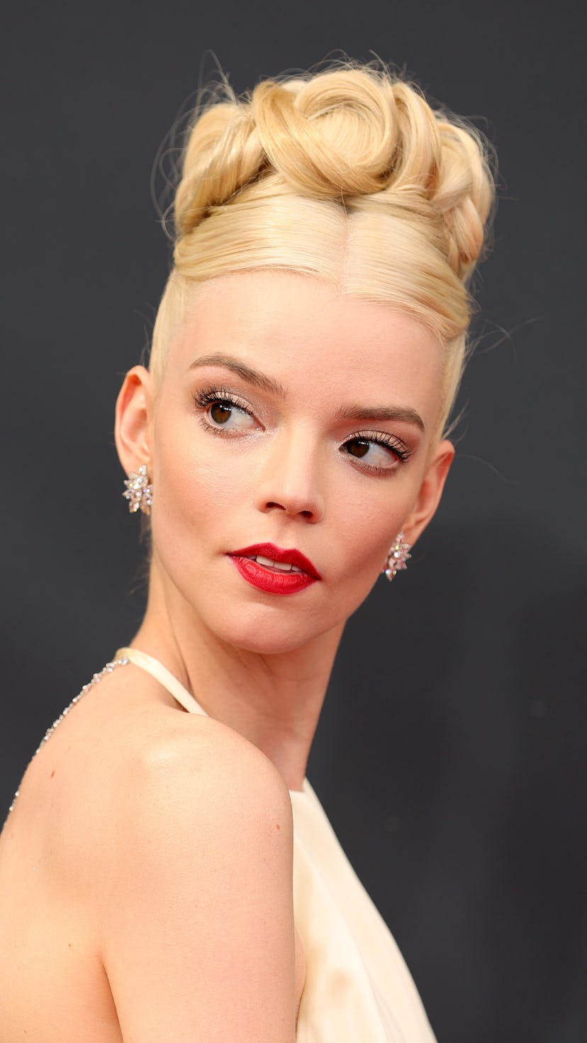All of the best hairstyles at the 2021 Emmys.