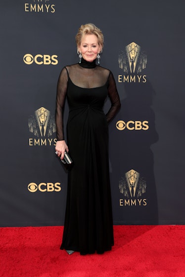 LOS ANGELES, CALIFORNIA - SEPTEMBER 19: Jean Smart attends the 73rd Primetime Emmy Awards at L.A. LI...