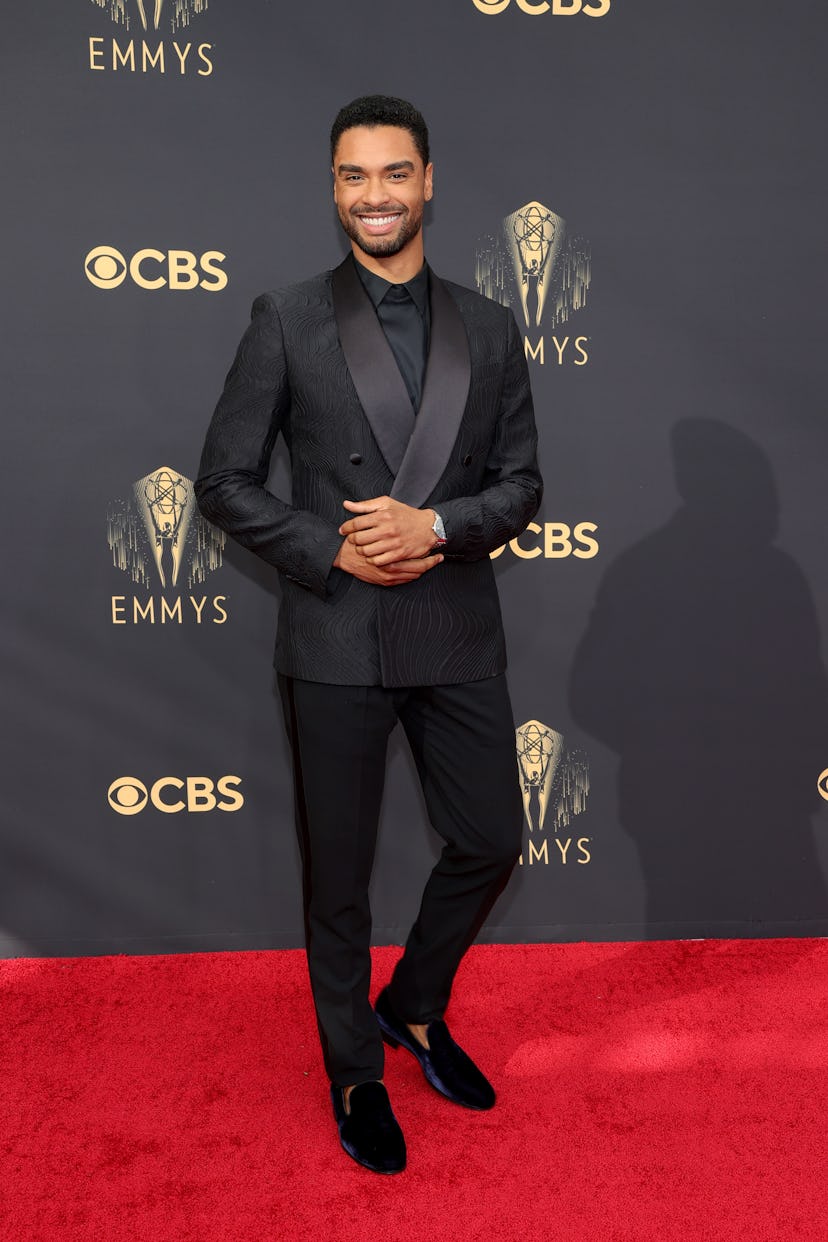 LOS ANGELES, CALIFORNIA - SEPTEMBER 19: Regé-Jean Page attends the 73rd Primetime Emmy Awards at L.A...